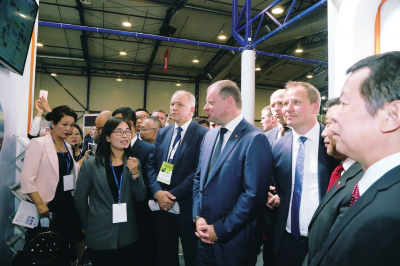 中国农企亮相立陶宛农业展(图1)