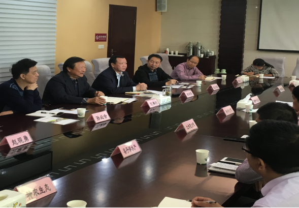 刘身利会长赴湖北省农业产业化龙头企业调研 并会同省农业厅与部分龙头企业负责人座谈交流(图1)